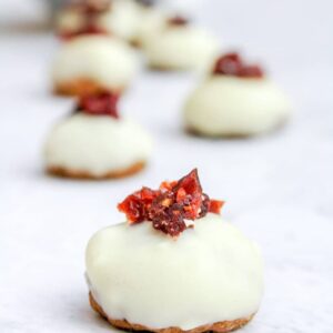 pepernoot met witte chocola en cranberry